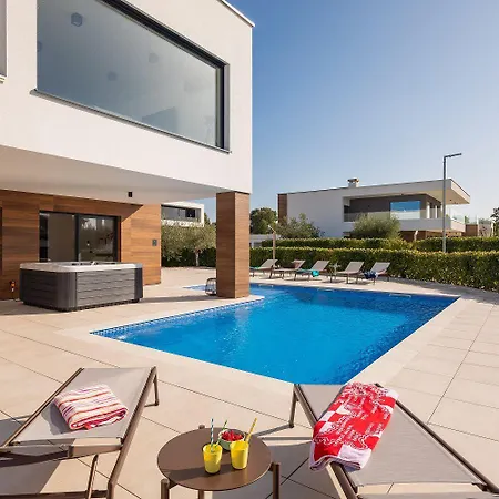 5 Sterne Mit Meerblick, Finnischer Sauna, Privatpool, Whirlpool *