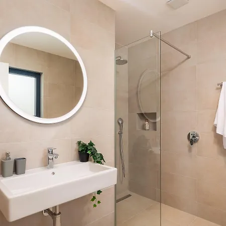 5 Sterne Mit Meerblick, Finnischer Sauna, Privatpool, Whirlpool Vodnjan