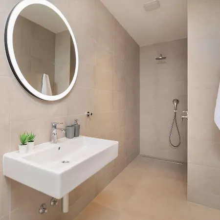 Vikendica 5 Sterne Mit Meerblick, Finnischer Sauna, Privatpool, Whirlpool *