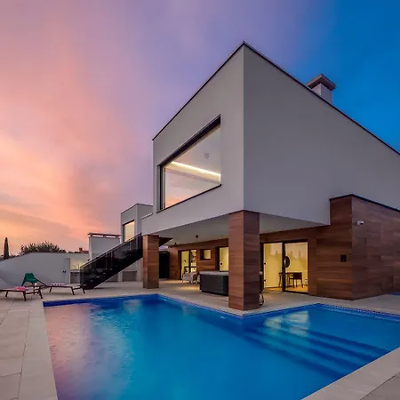 Vikendica 5 Sterne Mit Meerblick, Finnischer Sauna, Privatpool, Whirlpool Vodnjan